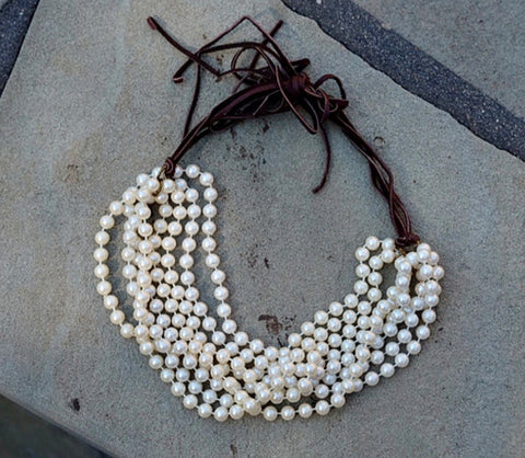 Let's Wear Pearls, Girls!